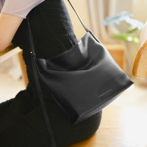 Samuel Ashley Poppy Leather Crossbody Bag - 2024 - Pebbled Black - Picture 16 of 16